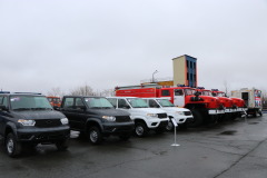 Губернатор вручил новую технику Пожарно-спасательной службе Сахалинской области