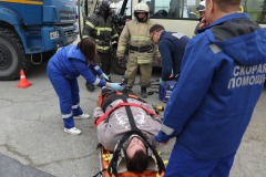 Учения по ликвидации крупного ДТП с участием пассажирского автобуса в Корсаковском районе